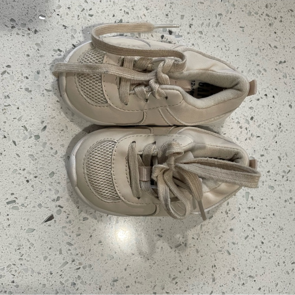 outfits and shoe bundle  from gap and other